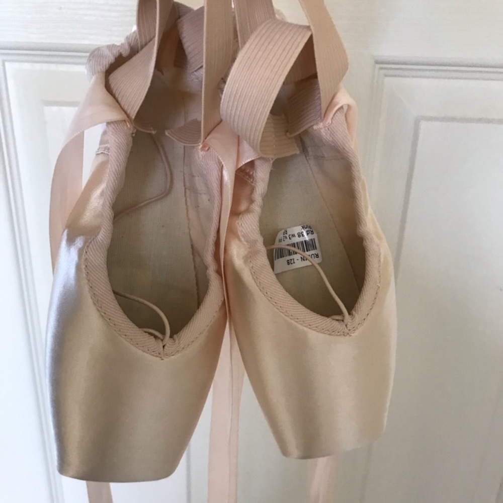 Russian Pointe Shoes